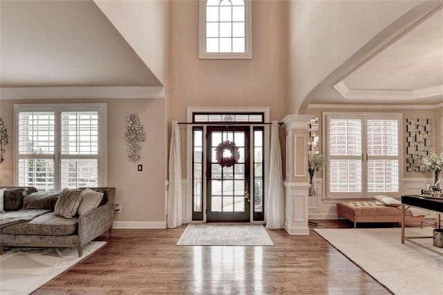 302 Double Gate Way, Sugar Hill, GA 30518