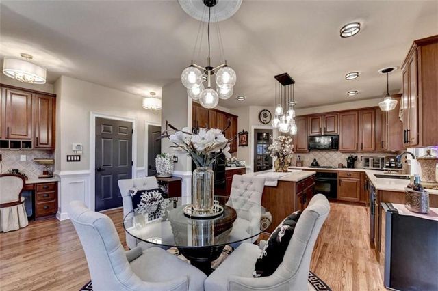 302 Double Gate Way, Sugar Hill, GA 30518