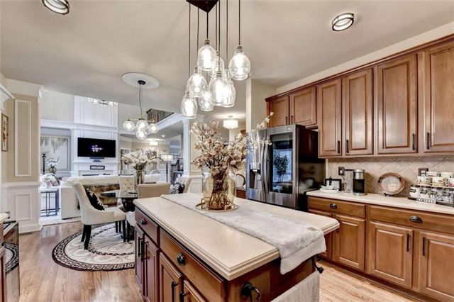 302 Double Gate Way, Sugar Hill, GA 30518