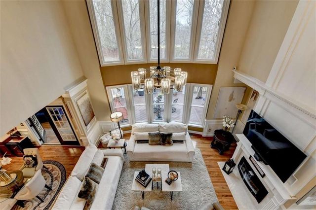 302 Double Gate Way, Sugar Hill, GA 30518