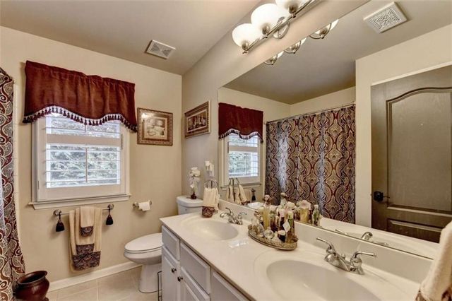 302 Double Gate Way, Sugar Hill, GA 30518