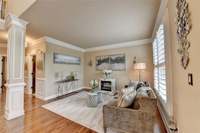 302 Double Gate Way, Sugar Hill, GA 30518