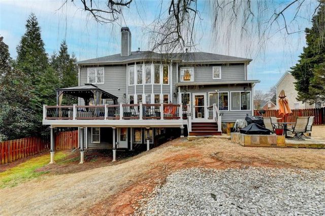 302 Double Gate Way, Sugar Hill, GA 30518