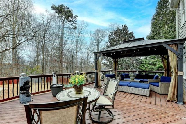 302 Double Gate Way, Sugar Hill, GA 30518