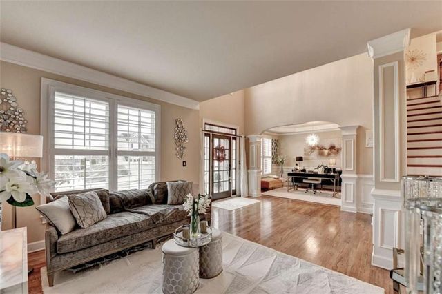 302 Double Gate Way, Sugar Hill, GA 30518