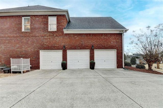302 Double Gate Way, Sugar Hill, GA 30518