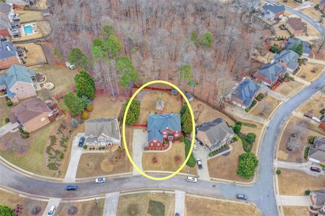 302 Double Gate Way, Sugar Hill, GA 30518