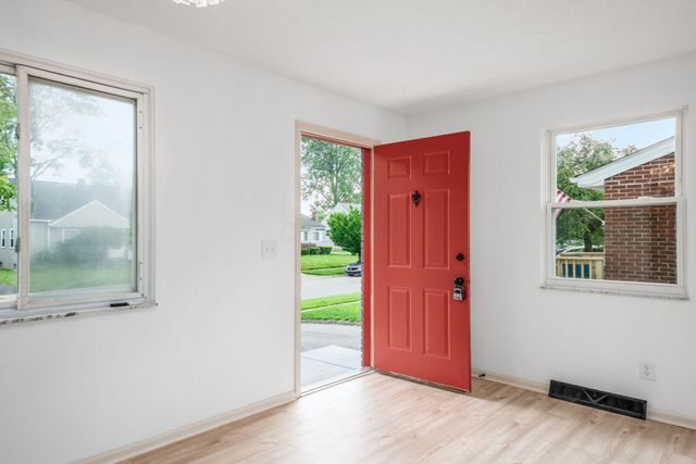 4277 Beechgrove Drive, Grove City, OH 43123