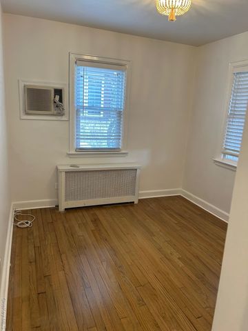 13 Prospect Street, Glen Head, NY 11545