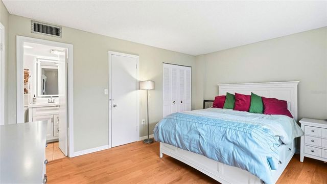 6960 20TH AVE N 109, St Petersburg, FL 33710