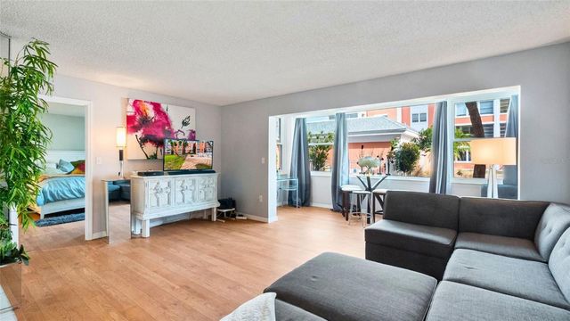 6960 20TH AVE N 109, St Petersburg, FL 33710