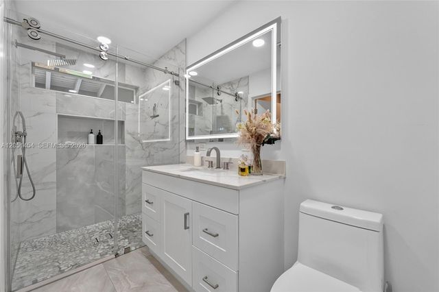 9260 NW 16th Street 9260, Pembroke Pines, FL 33024