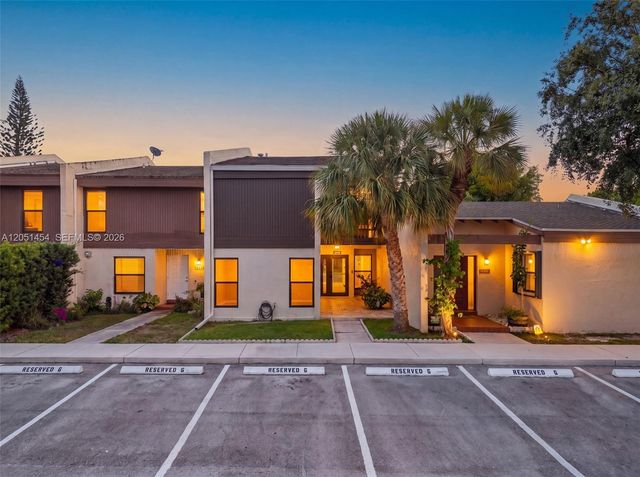 9260 NW 16th Street 9260, Pembroke Pines, FL 33024