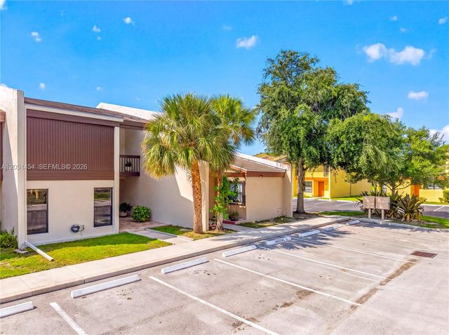 9260 NW 16th Street 9260, Pembroke Pines, FL 33024