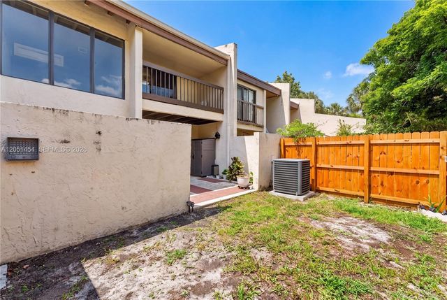 9260 NW 16th Street 9260, Pembroke Pines, FL 33024