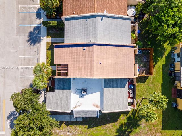 9260 NW 16th Street 9260, Pembroke Pines, FL 33024