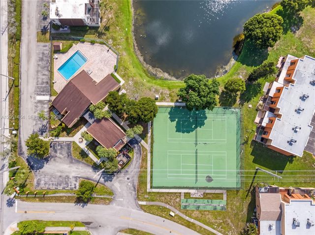 9260 NW 16th Street 9260, Pembroke Pines, FL 33024