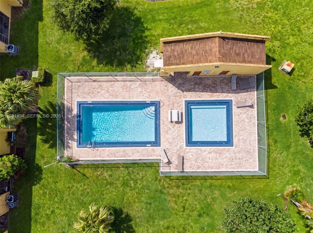 9260 NW 16th Street 9260, Pembroke Pines, FL 33024