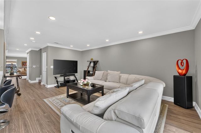9260 NW 16th Street 9260, Pembroke Pines, FL 33024