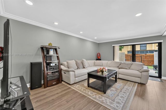 9260 NW 16th Street 9260, Pembroke Pines, FL 33024