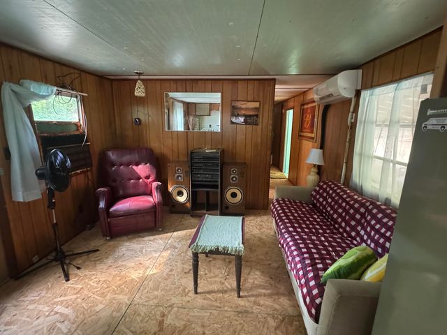 65 Mulberry Drive, Burnside, KY 42519