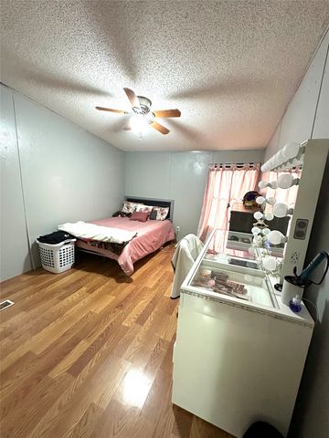 2089 Vz County Road 3502, Wills Point, TX 75169