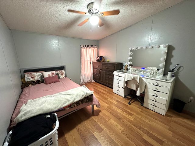 2089 Vz County Road 3502, Wills Point, TX 75169