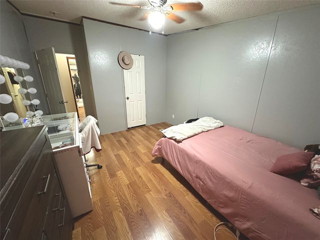 2089 Vz County Road 3502, Wills Point, TX 75169