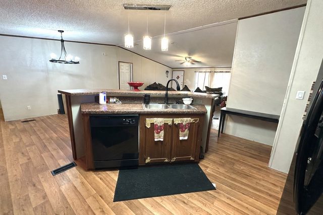 2089 Vz County Road 3502, Wills Point, TX 75169