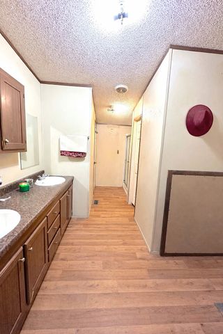 2089 Vz County Road 3502, Wills Point, TX 75169