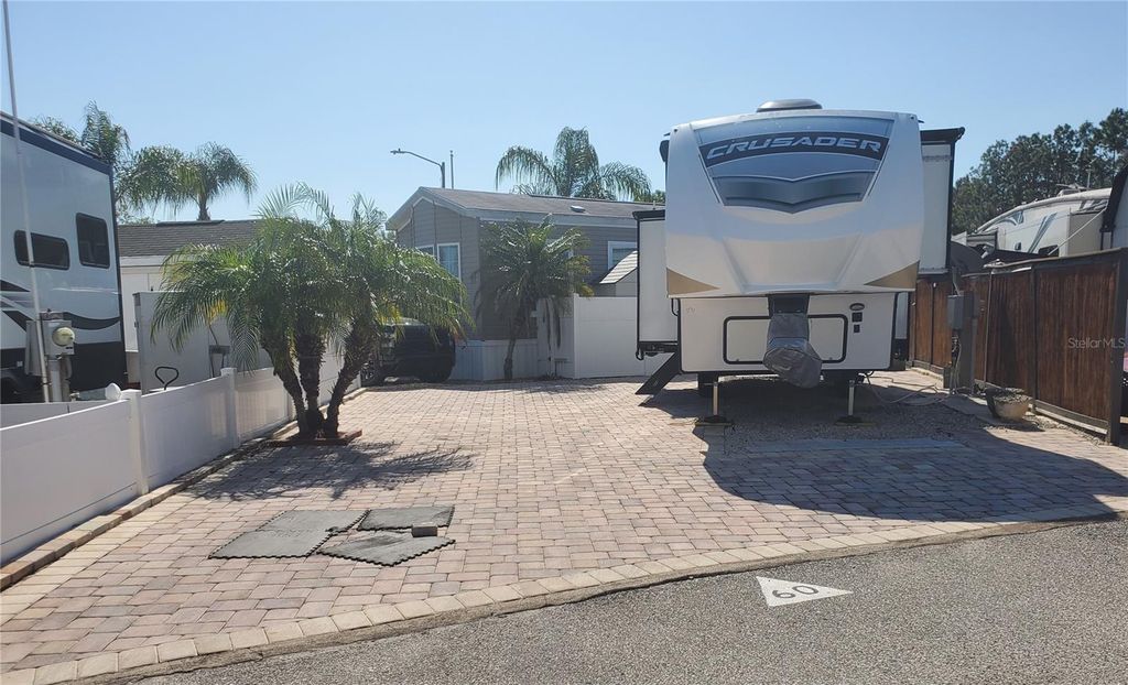 20300 LEONARD ROAD 60, Lutz, FL 33558