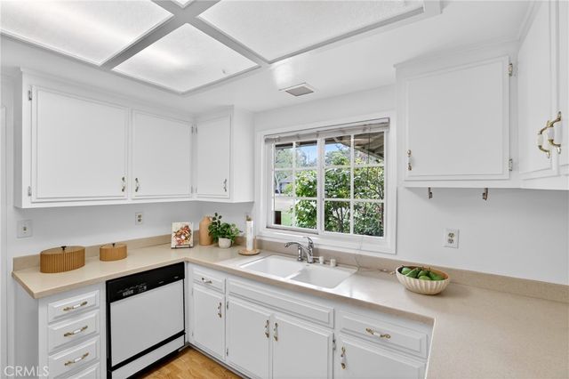 2825 Shantar, Costa Mesa, CA 92626