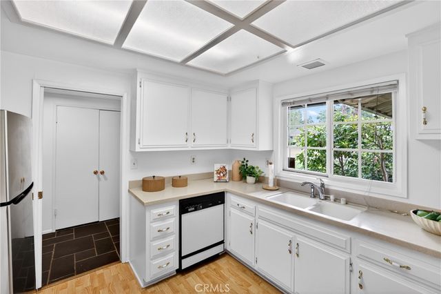 2825 Shantar, Costa Mesa, CA 92626