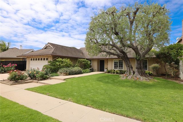 2825 Shantar, Costa Mesa, CA 92626