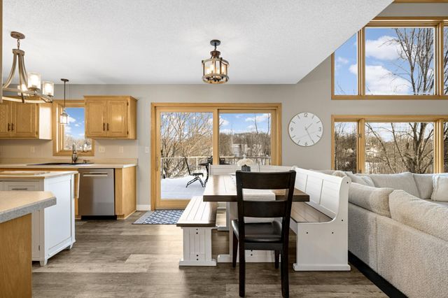 4751 Helmo Avenue N, Oakdale, MN 55128