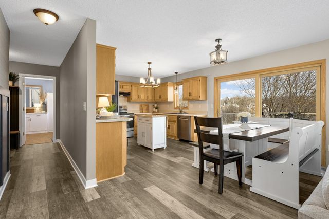 4751 Helmo Avenue N, Oakdale, MN 55128