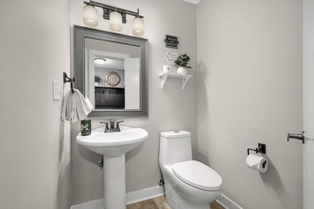 4751 Helmo Avenue N, Oakdale, MN 55128