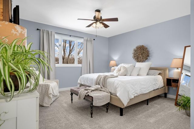 4751 Helmo Avenue N, Oakdale, MN 55128