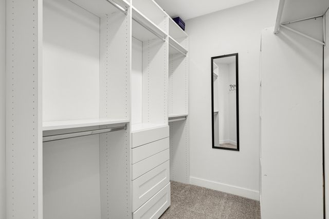 4751 Helmo Avenue N, Oakdale, MN 55128