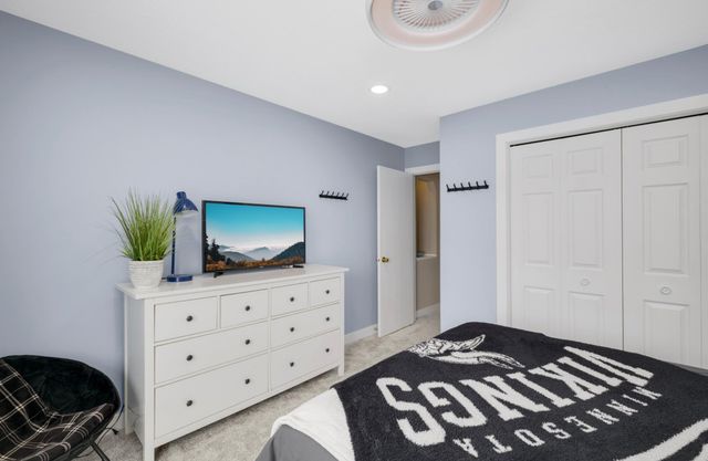 4751 Helmo Avenue N, Oakdale, MN 55128