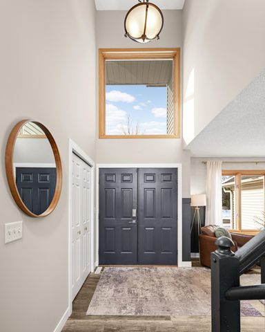 4751 Helmo Avenue N, Oakdale, MN 55128