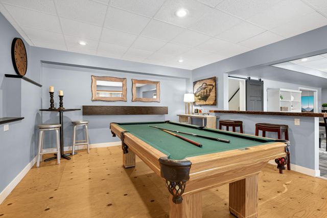 4751 Helmo Avenue N, Oakdale, MN 55128