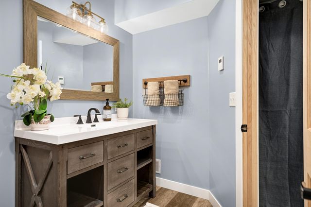 4751 Helmo Avenue N, Oakdale, MN 55128