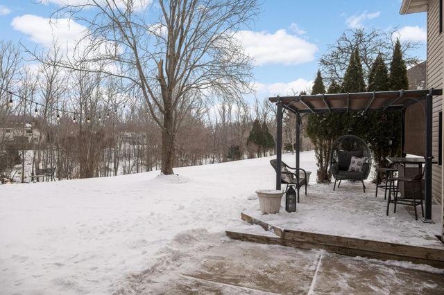 4751 Helmo Avenue N, Oakdale, MN 55128