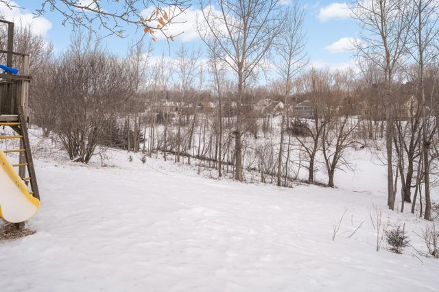 4751 Helmo Avenue N, Oakdale, MN 55128