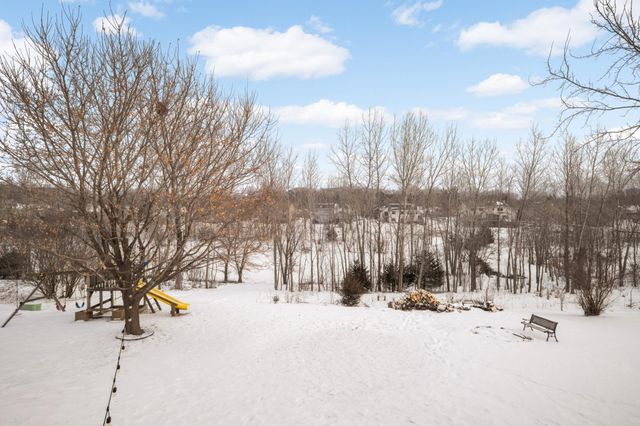 4751 Helmo Avenue N, Oakdale, MN 55128