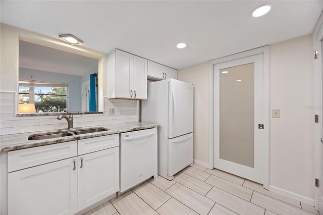 181 SANDHURST DRIVE, Venice, FL 34293