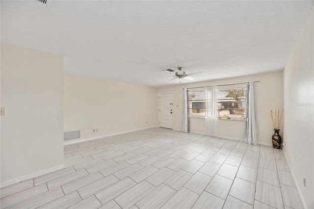 181 SANDHURST DRIVE, Venice, FL 34293