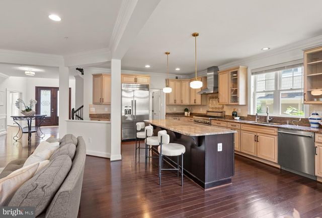 8701 BRADMOOR DR, Bethesda, MD 20817