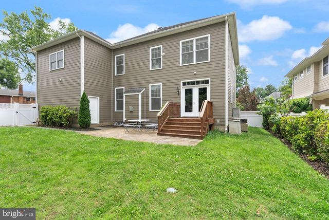 8701 BRADMOOR DR, Bethesda, MD 20817